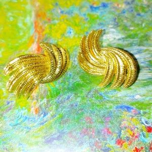 Vintage Monet Signed Earrings Gold Tone Pierced